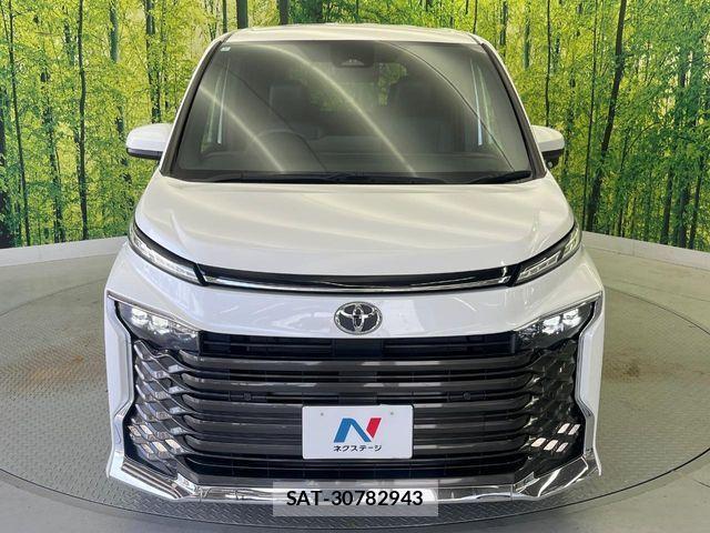 Toyota VOXY 2023-07 7226981-15
