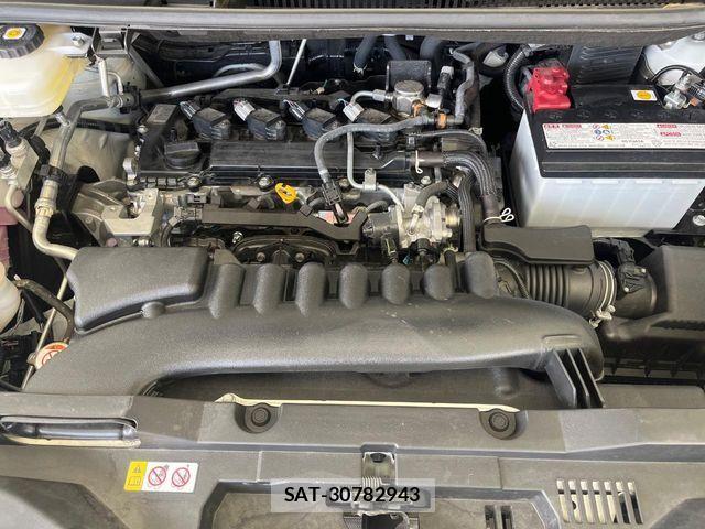 Toyota VOXY 2023-07 7226981-18