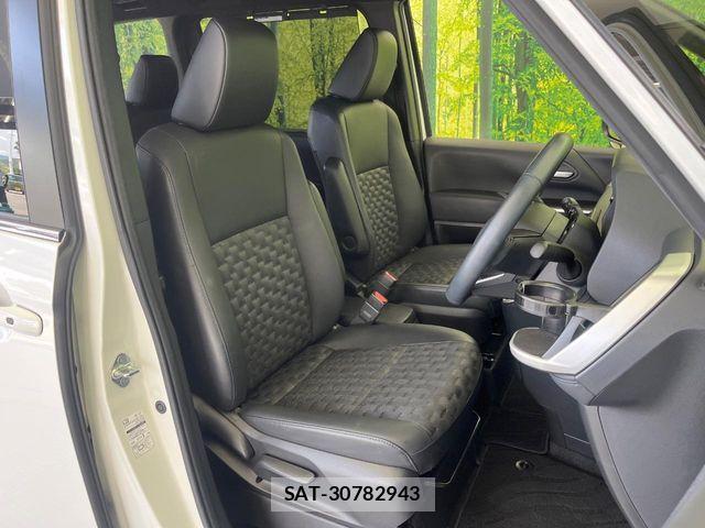 Toyota VOXY 2023-07 7226981-8