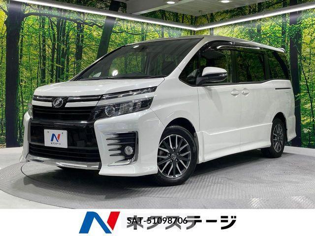 Toyota VOXY 2014-11 7226877-0