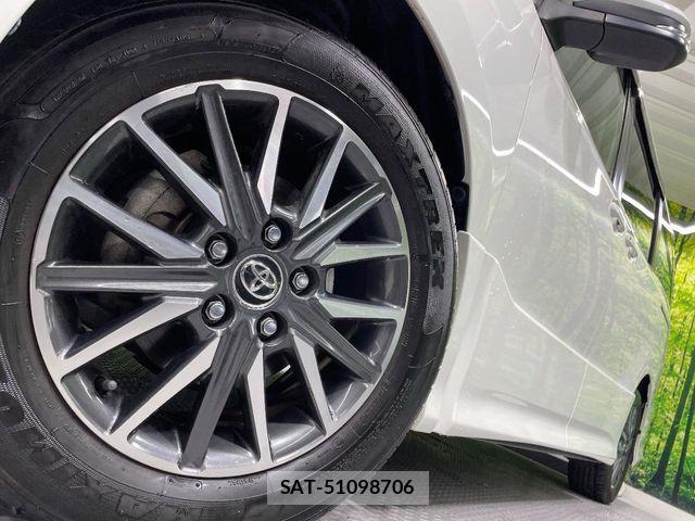 Toyota VOXY 2014-11 7226877-14
