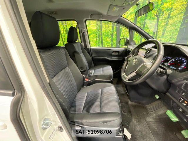 Toyota VOXY 2014-11 7226877-8
