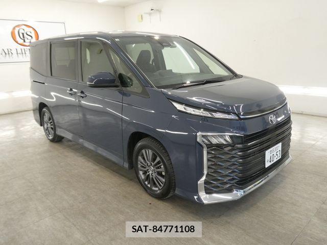 Toyota VOXY 2023-04 7226984-0