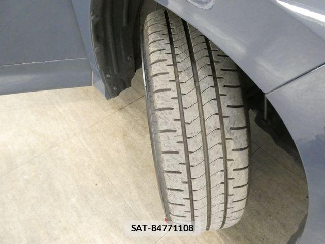 Toyota VOXY 2023-04 7226984-11
