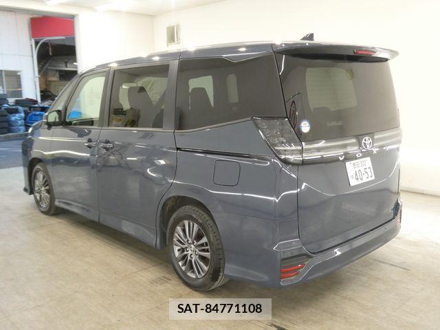 Toyota VOXY 2023-04 7226984-1