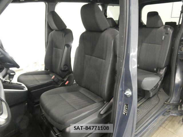 Toyota VOXY 2023-04 7226984-20