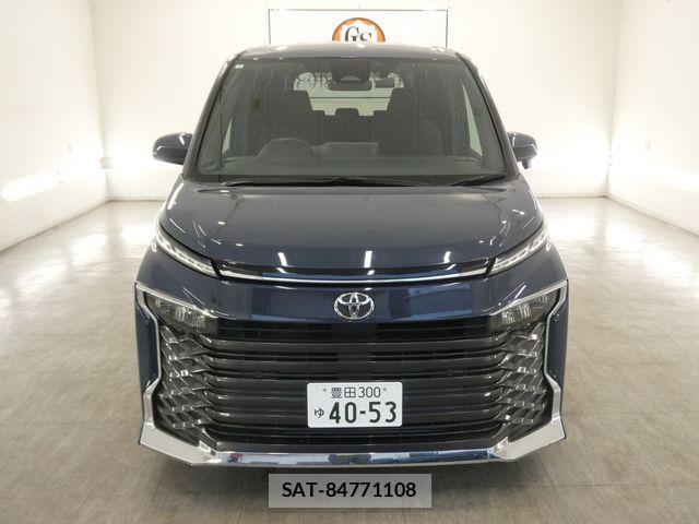 Toyota VOXY 2023-04 7226984-3