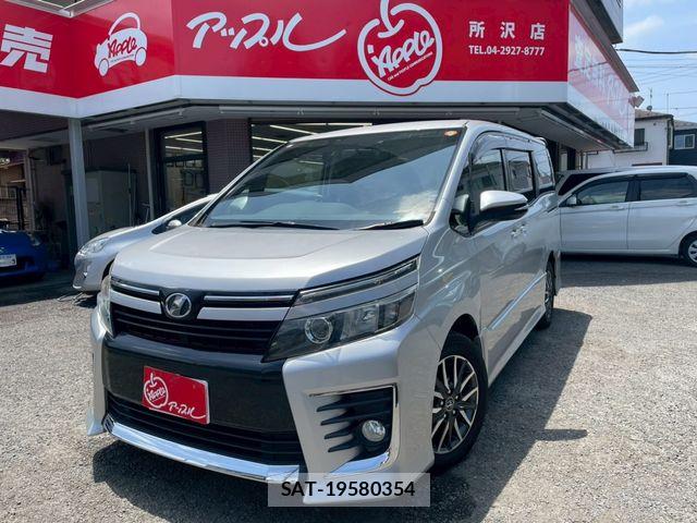 Toyota VOXY 2015-12 7217146-0