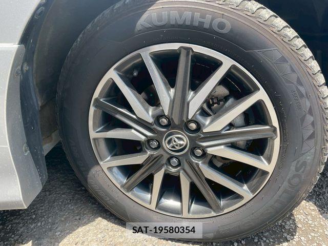 Toyota VOXY 2015-12 7217146-2