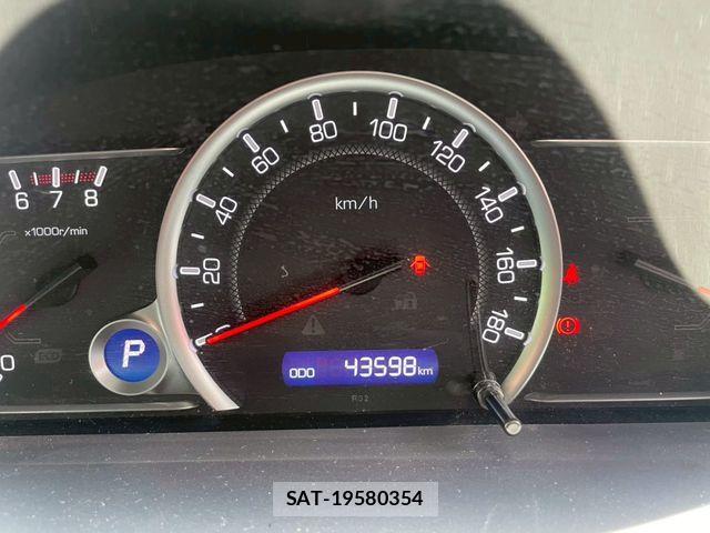 Toyota VOXY 2015-12 7217146-3