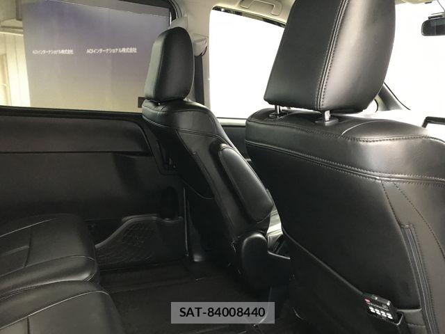 Toyota VOXY 2015-10 7226887-9