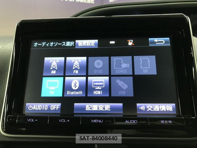 Toyota VOXY 2015-10 7226887-17