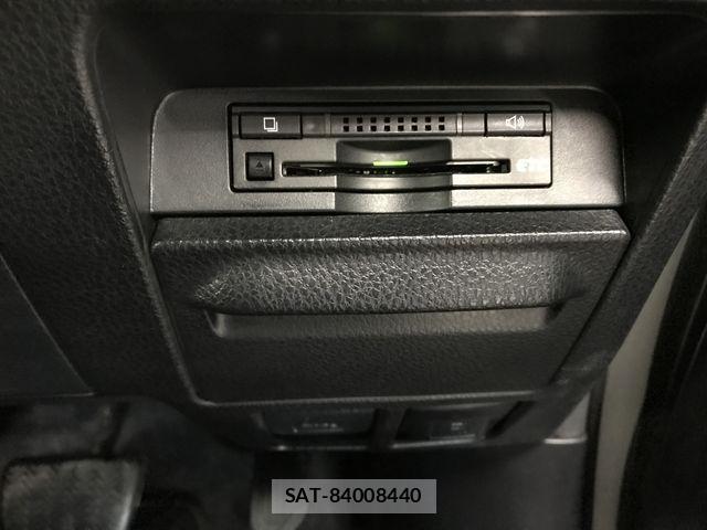 Toyota VOXY 2015-10 7226887-23