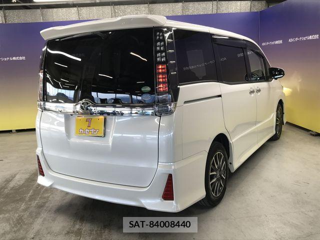 Toyota VOXY 2015-10 7226887-4