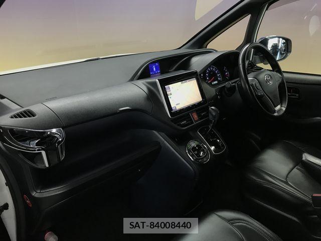 Toyota VOXY 2015-10 7226887-7