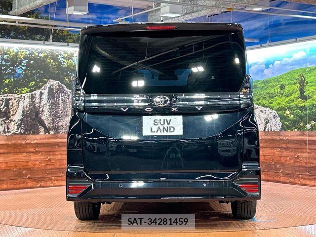 Toyota VOXY 2023-07 7226983-15