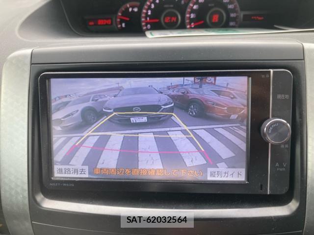 Toyota VOXY 2013-11 7226870-19