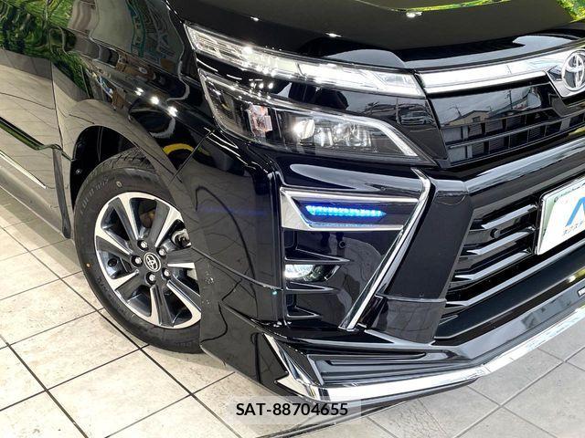 Toyota VOXY 2020-12 7226948-11