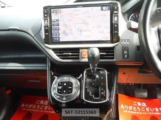 Toyota VOXY 2017-06 7226906-22