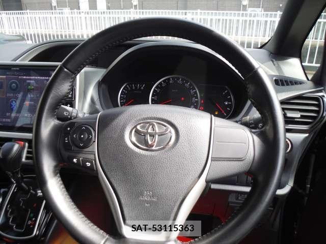 Toyota VOXY 2017-06 7226906-27