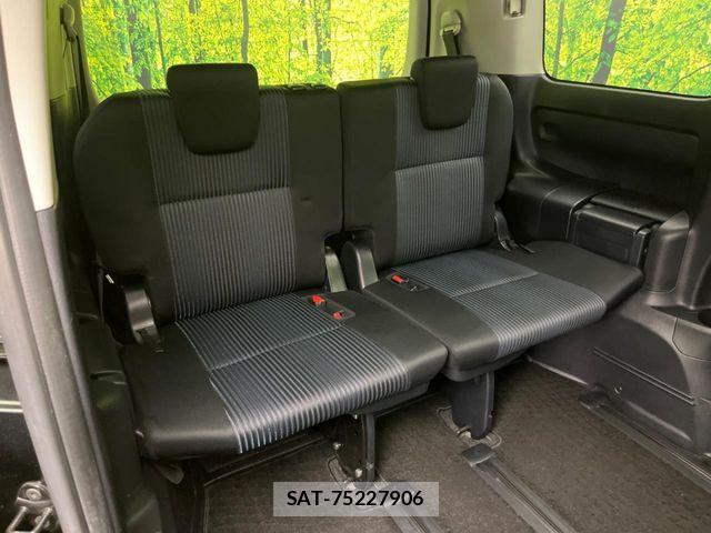 Toyota VOXY 2016-03 7226893-9