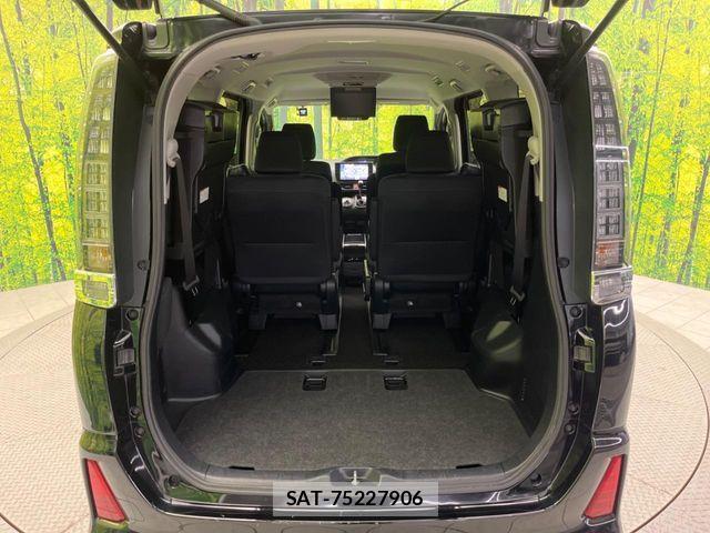 Toyota VOXY 2016-03 7226893-10