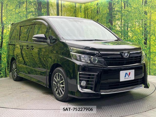 Toyota VOXY 2016-03 7226893-16