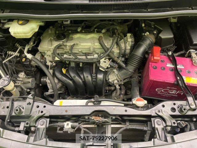 Toyota VOXY 2016-03 7226893-18