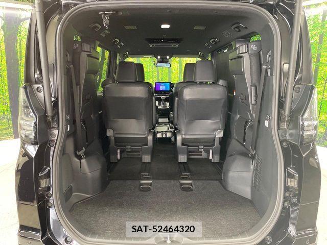 Toyota VOXY 2023-12 7226991-11