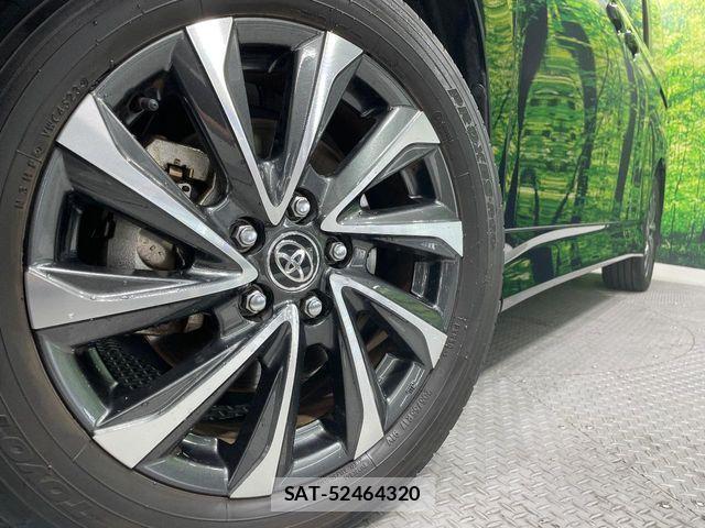 Toyota VOXY 2023-12 7226991-14