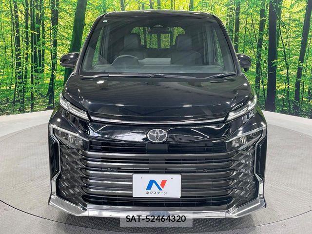 Toyota VOXY 2023-12 7226991-15