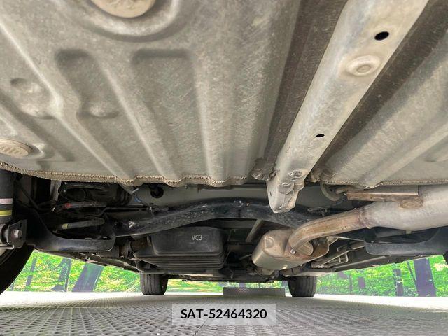 Toyota VOXY 2023-12 7226991-19