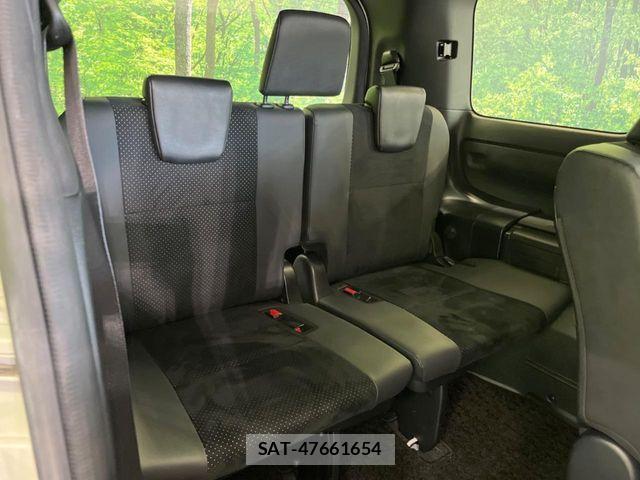 Toyota VOXY 2021-09 7226963-9