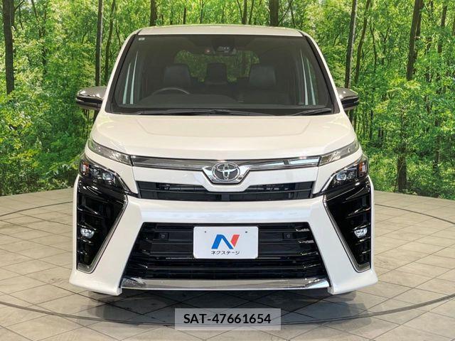 Toyota VOXY 2021-09 7226963-14