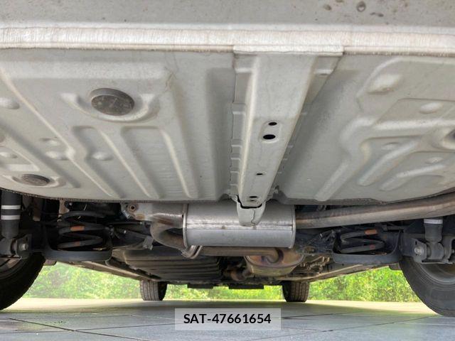 Toyota VOXY 2021-09 7226963-19