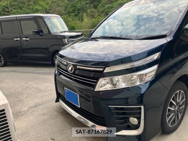 Toyota VOXY 2015-08 7226883-0