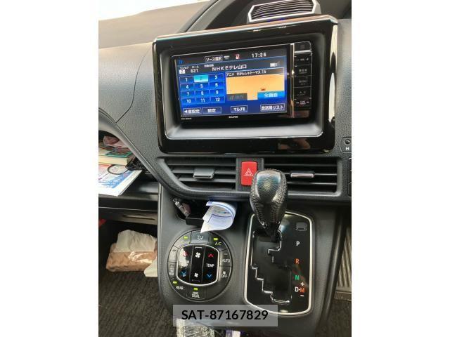 Toyota VOXY 2015-08 7226883-19