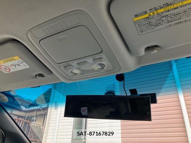 Toyota VOXY 2015-08 7226883-23