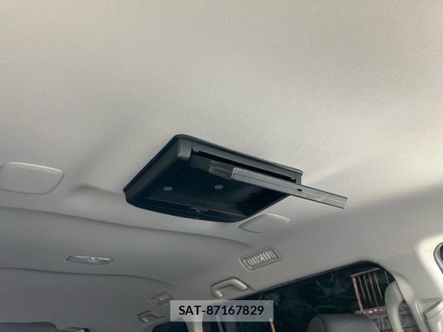 Toyota VOXY 2015-08 7226883-24