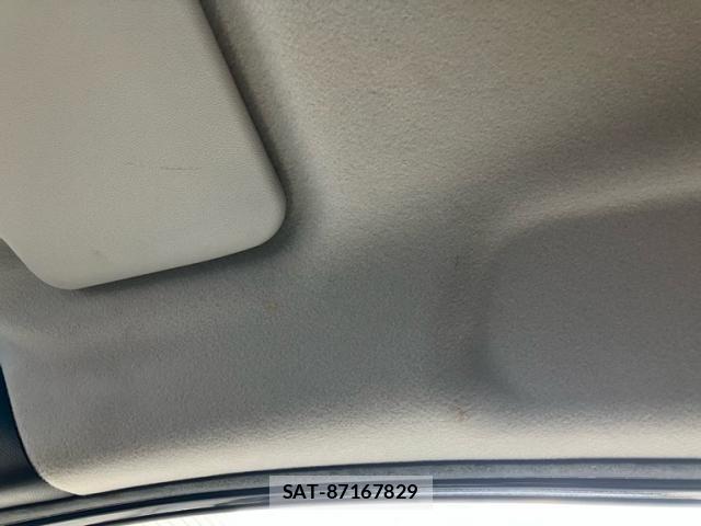 Toyota VOXY 2015-08 7226883-25
