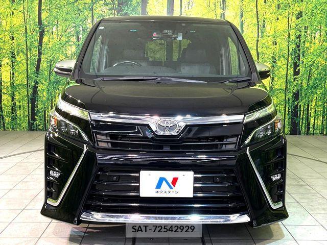 Toyota VOXY 2020-08 7226944-13