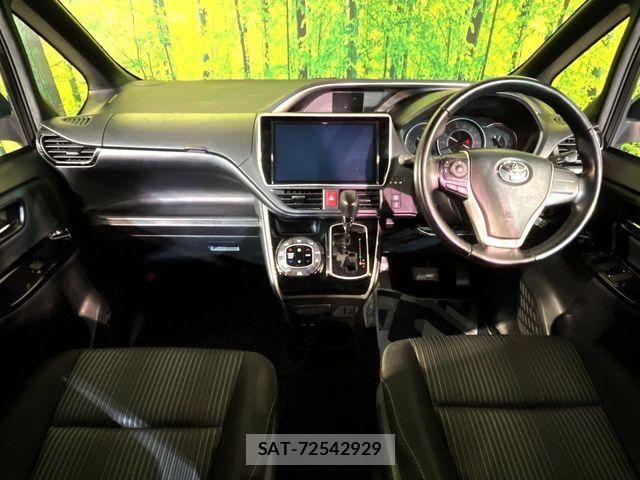 Toyota VOXY 2020-08 7226944-1