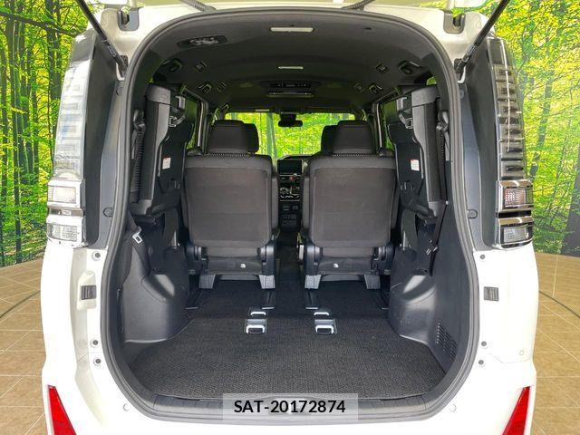 Toyota VOXY 2020-03 7226940-11