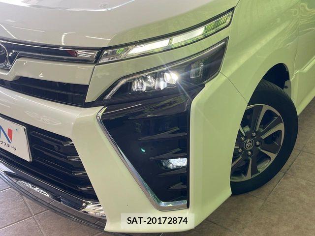 Toyota VOXY 2020-03 7226940-13