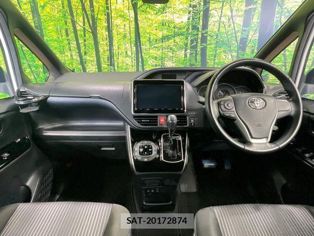 Toyota VOXY 2020-03 7226940-1
