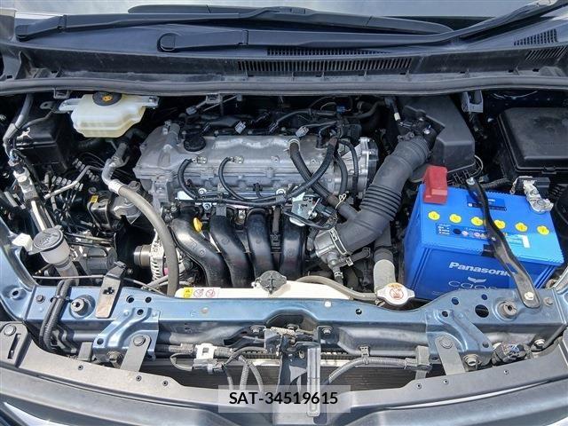 Toyota VOXY 2021-05 7215957-19
