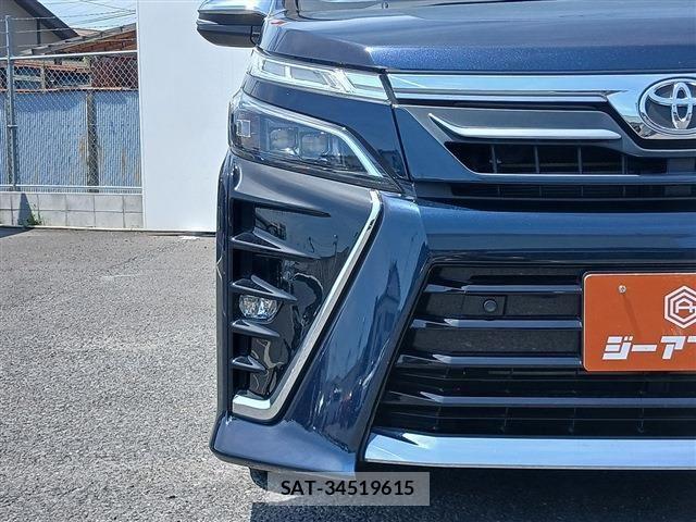 Toyota VOXY 2021-05 7215957-24