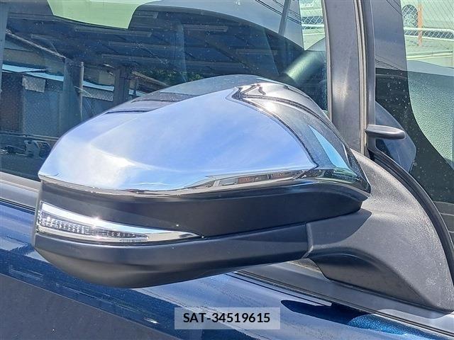 Toyota VOXY 2021-05 7215957-28