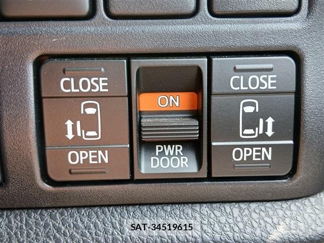 Toyota VOXY 2021-05 7215957-5