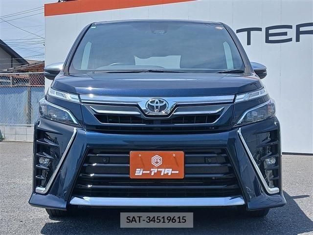 Toyota VOXY 2021-05 7215957-7